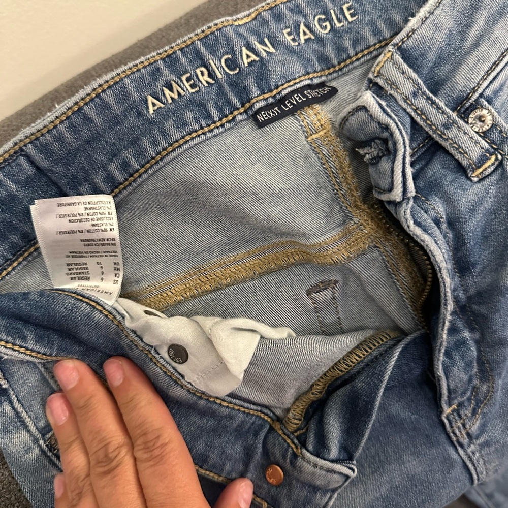 American Eagle jeans next level stretch size 6